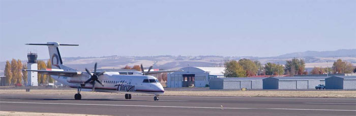Horizon Air&rsquo;s Q400 turbojet makes its first Walla Walla Regional Airport landing.